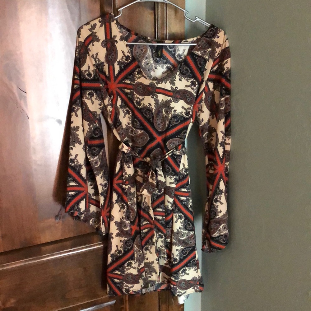 Yahada dress size: Lg EUC